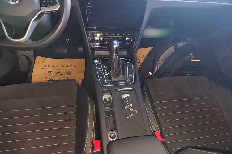 Used Volkswagen Magotan 2020 330TSI DSG Luxury Edition Gear Lever