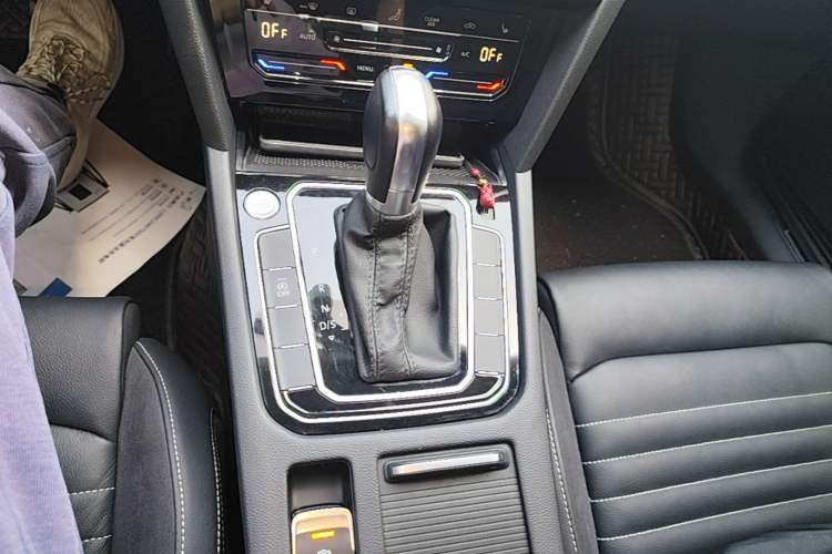 Used Volkswagen Magotan 2020 330TSI DSG Leading Model Gear Lever