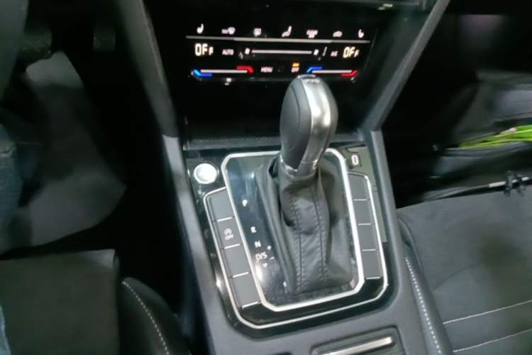 Used Volkswagen Magotan 2020 380TSI DSG Luxury Version Gear Lever