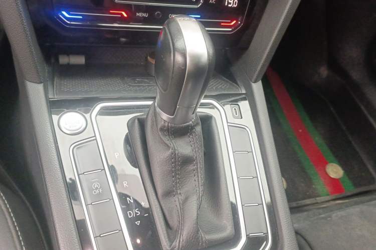Used Volkswagen Magotan 2020 330TSI DSG Luxury Edition Gear Lever