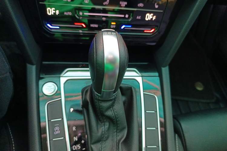 Used Volkswagen Magotan 2020 330TSI DSG Leading Model Gear Lever