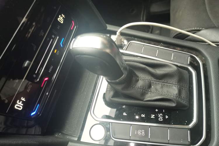 Used Volkswagen Magotan 2020 330TSI DSG Luxury Edition Gear Lever