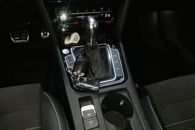 Used Volkswagen Magotan 2020 380TSI DSG Luxury Version Gear Lever