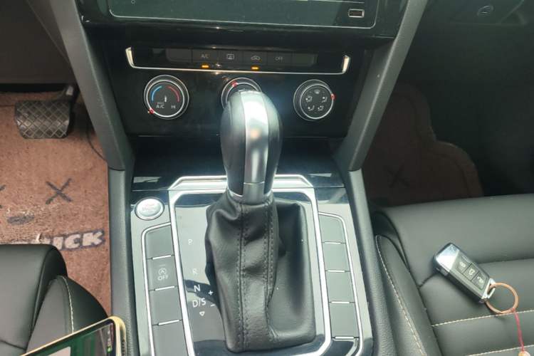 Used Volkswagen Magotan 2020 280TSI DSG Comfort Edition Gear Lever