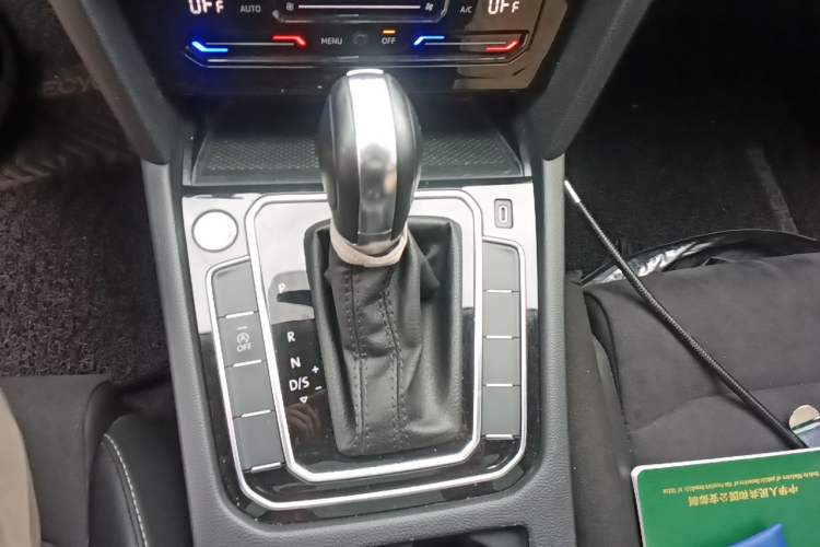 Used Volkswagen Magotan 2020 330TSI DSG Luxury Edition Gear Lever