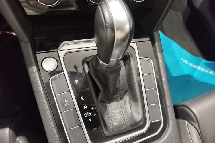 Used Volkswagen Magotan 2020 280TSI DSG Comfort Edition Gear Lever