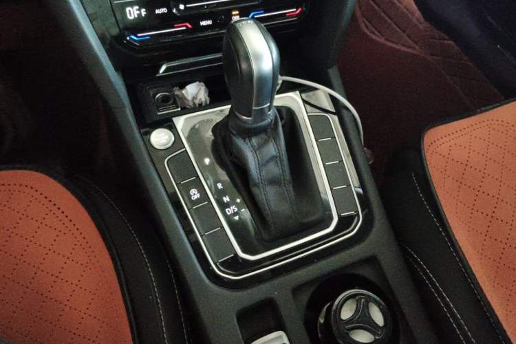 Used Volkswagen Magotan 2020 330TSI DSG Leading Model Gear Lever