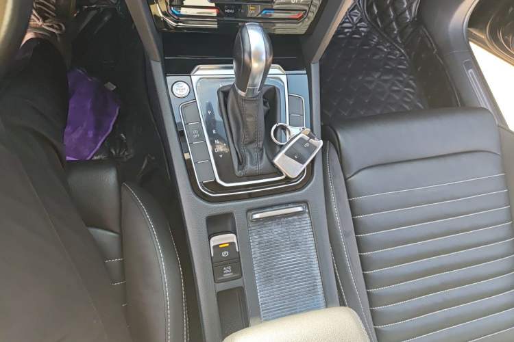 Used Volkswagen Magotan 2020 330TSI DSG Leading Model Gear Lever