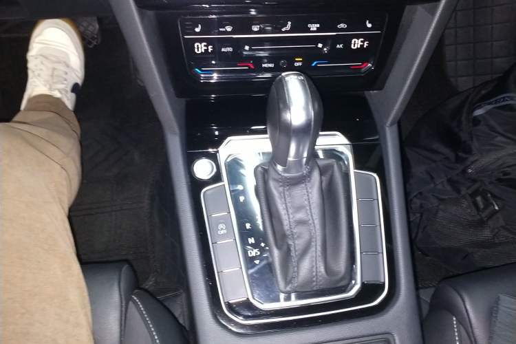 Used Volkswagen Magotan 2020 330TSI DSG Leading Model Gear Lever