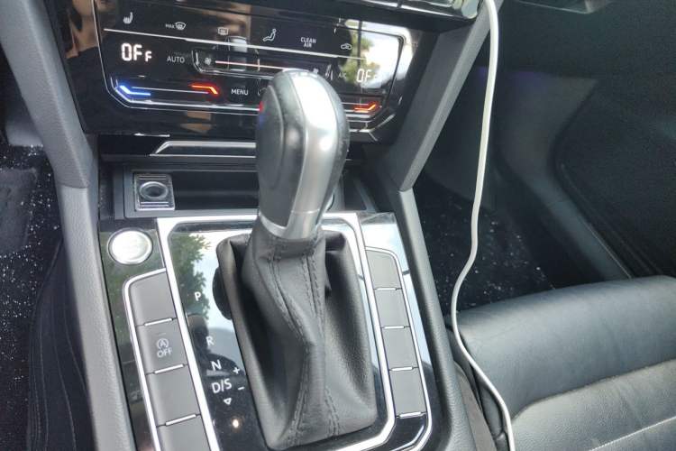 Used Volkswagen Magotan 2020 330TSI DSG Leading Model Gear Lever