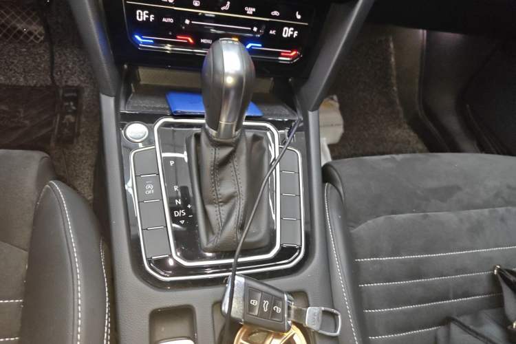 Used Volkswagen Magotan 2020 330TSI DSG Luxury Edition Gear Lever