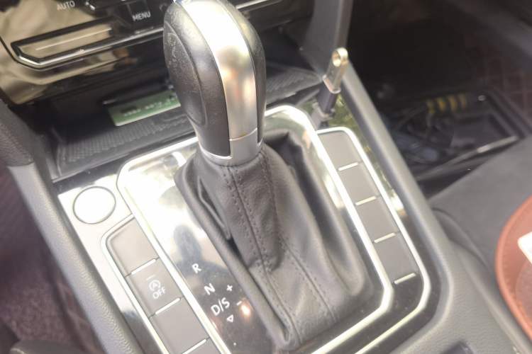 Used Volkswagen Magotan 2020 330TSI DSG Luxury Edition Gear Lever