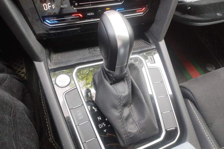 Used Volkswagen Magotan 2020 330TSI DSG Luxury Edition Gear Lever