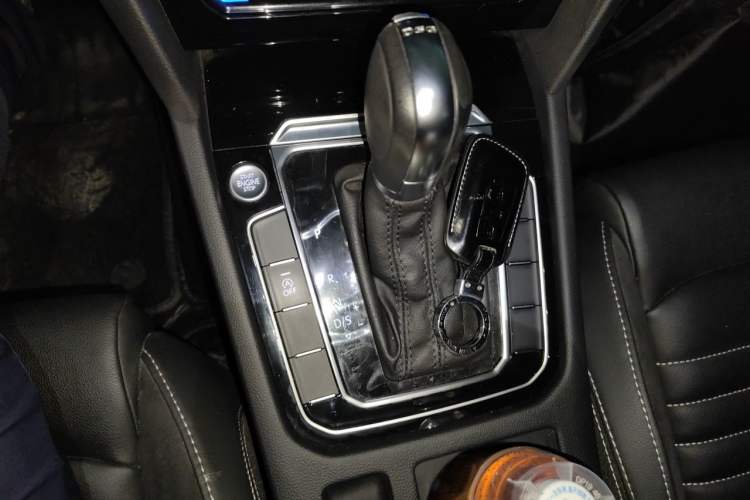 Used Volkswagen Magotan 2020 330TSI DSG Leading Model Gear Lever