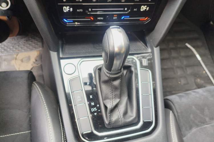 Used Volkswagen Magotan 2020 330TSI DSG Luxury Edition Gear Lever