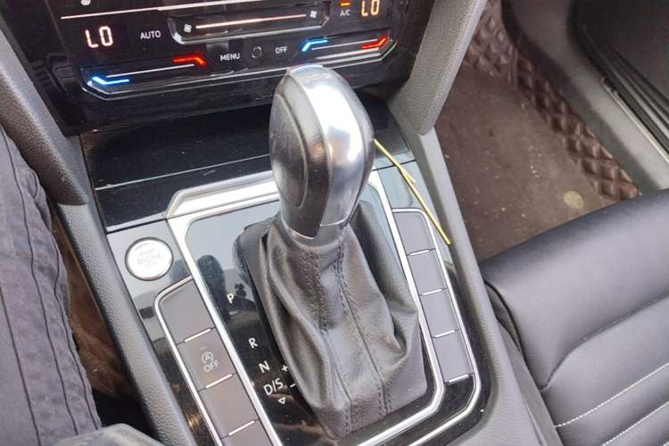 Used Volkswagen Magotan 2020 330TSI DSG Leading Model Gear Lever