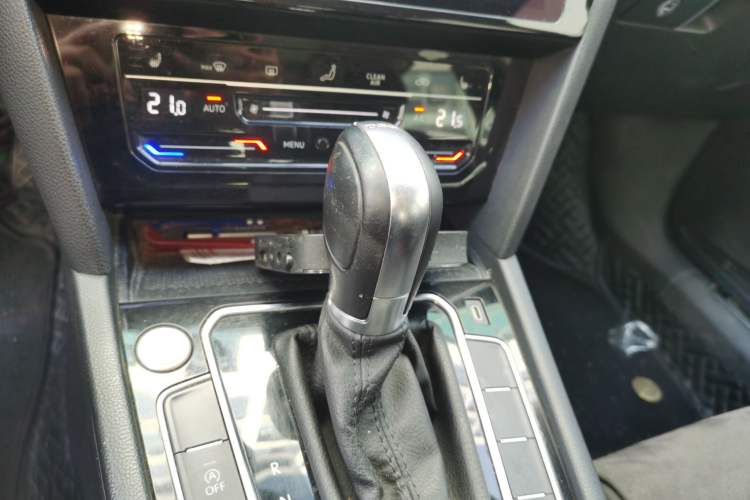 Used Volkswagen Magotan 2020 330TSI DSG Luxury Edition Gear Lever
