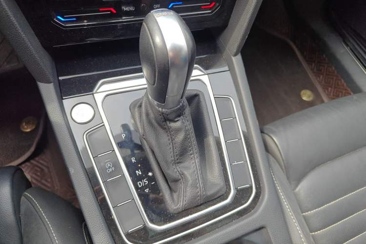 Used Volkswagen Magotan 2020 330TSI DSG Leading Model Gear Lever