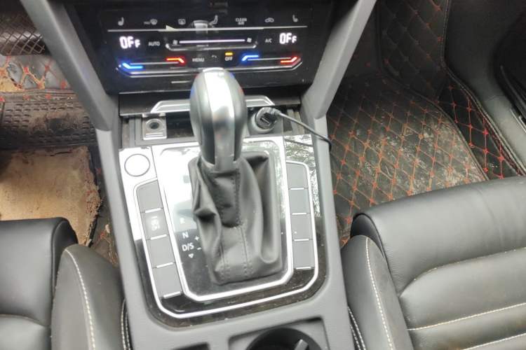 Used Volkswagen Magotan 2020 330TSI DSG Leading Model Gear Lever