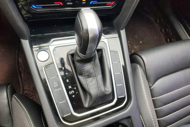 Used Volkswagen Magotan 2020 330TSI DSG Leading Model Gear Lever