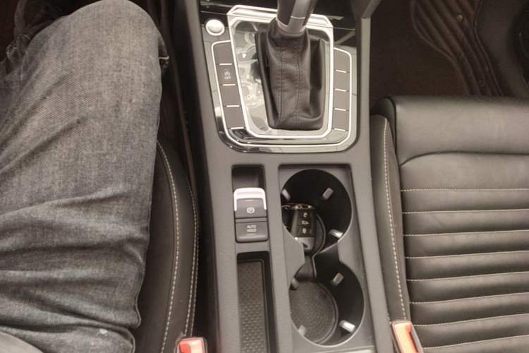 Used Volkswagen Magotan 2020 330TSI DSG Leading Model Gear Lever