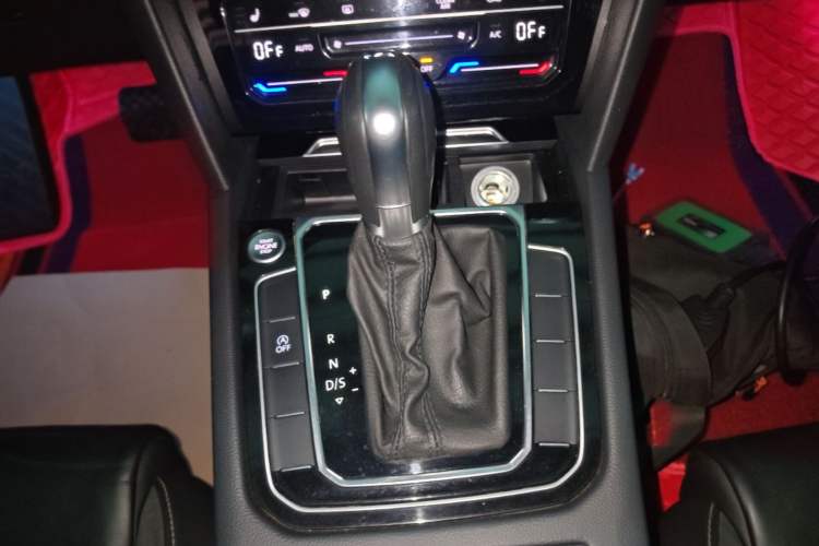 Used Volkswagen Magotan 2020 330TSI DSG Leading Model Gear Lever
