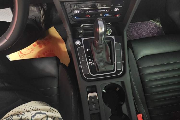 Used Volkswagen Magotan 2020 330TSI DSG Leading Model Gear Lever
