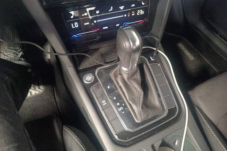 Used Volkswagen Magotan 2020 330TSI DSG Luxury Edition Gear Lever