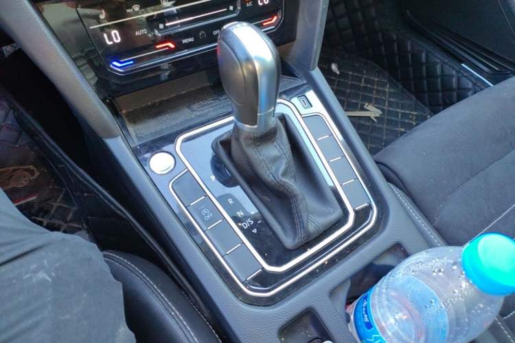 Used Volkswagen Magotan 2020 330TSI DSG Luxury Edition Gear Lever