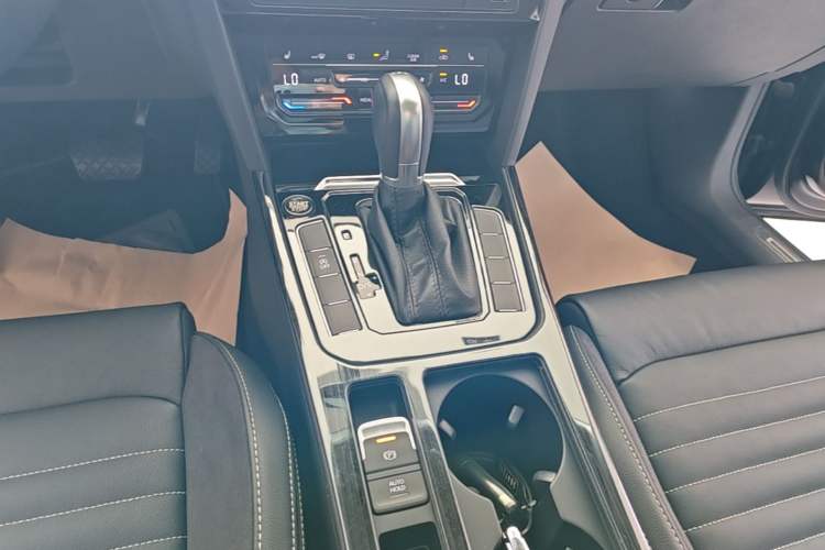Used Volkswagen Magotan 2020 330TSI DSG Leading Model Gear Lever