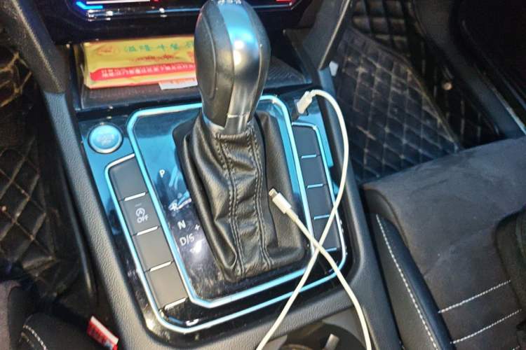 Used Volkswagen Magotan 2020 330TSI DSG Luxury Edition Gear Lever