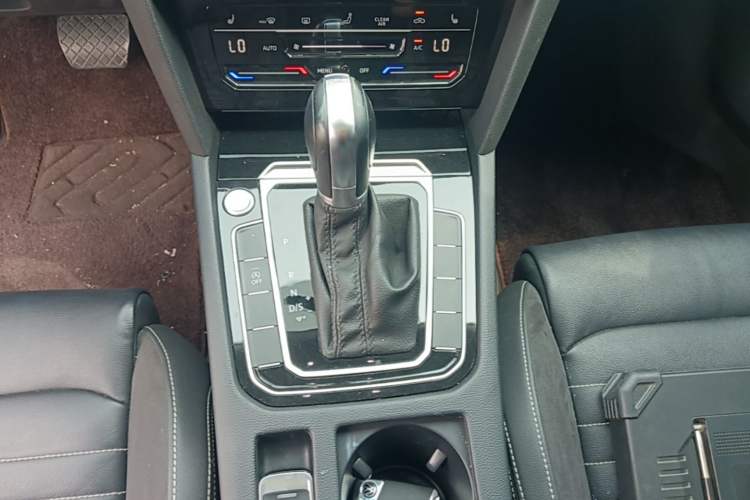Used Volkswagen Magotan 2020 330TSI DSG Leading Model Gear Lever