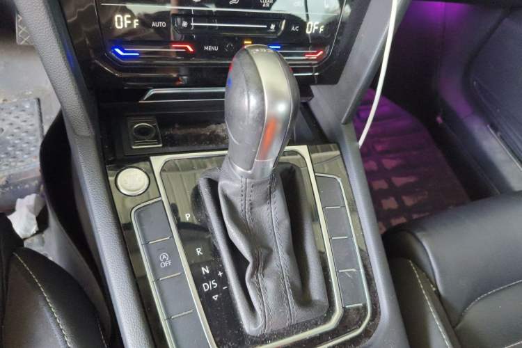 Used Volkswagen Magotan 2020 280TSI DSG Comfort Edition Gear Lever