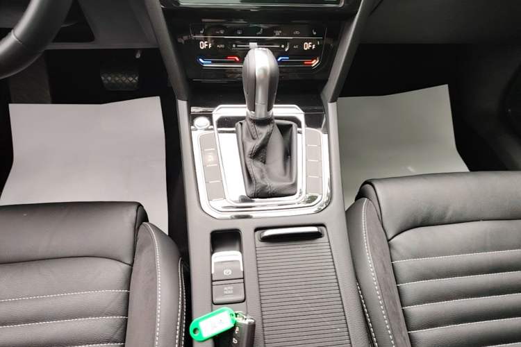 Used Volkswagen Magotan 2020 330TSI DSG Leading Model Gear Lever