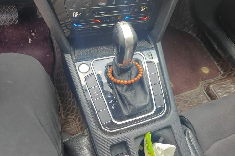 Used Volkswagen Magotan 2020 330TSI DSG Luxury Edition Gear Lever