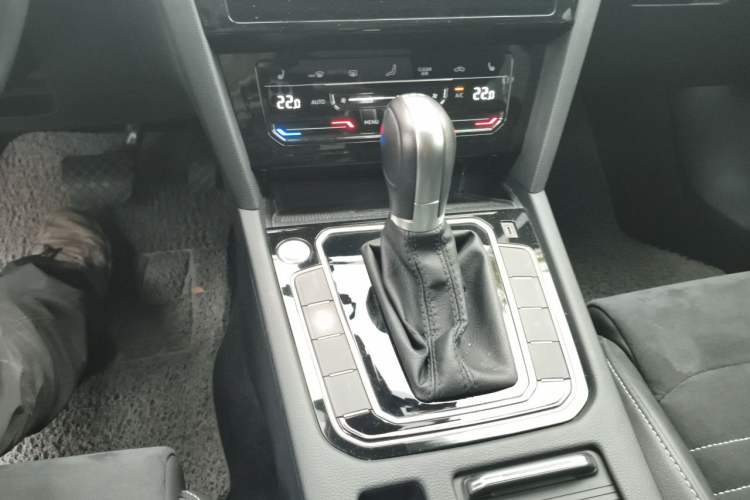 Used Volkswagen Magotan 2020 380TSI DSG Luxury Version Gear Lever