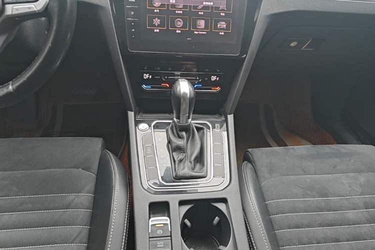 Used Volkswagen Magotan 2020 380TSI DSG Luxury Version Gear Lever