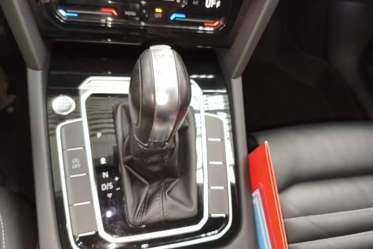 Used Volkswagen Magotan 2020 330TSI DSG Luxury Edition Gear Lever