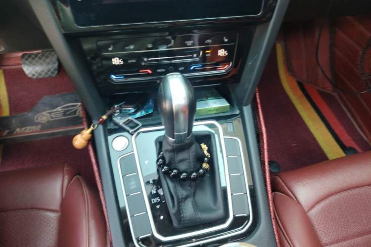Used Volkswagen Magotan 2020 330TSI DSG Luxury Edition Gear Lever
