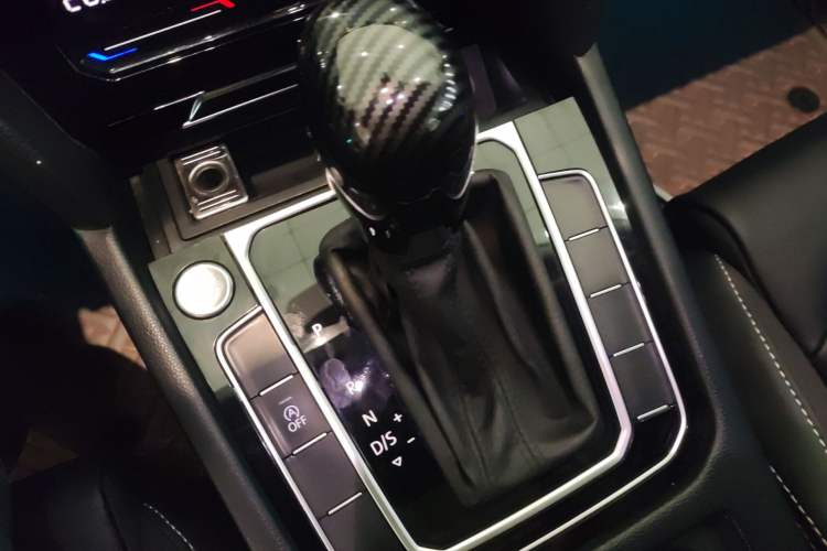 Used Volkswagen Magotan 2020 330TSI DSG Leading Model Gear Lever