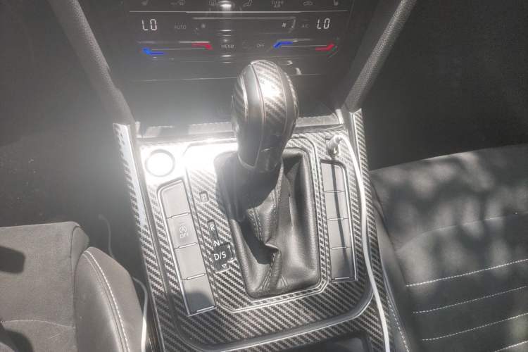 Used Volkswagen Magotan 2020 330TSI DSG Luxury Edition Gear Lever