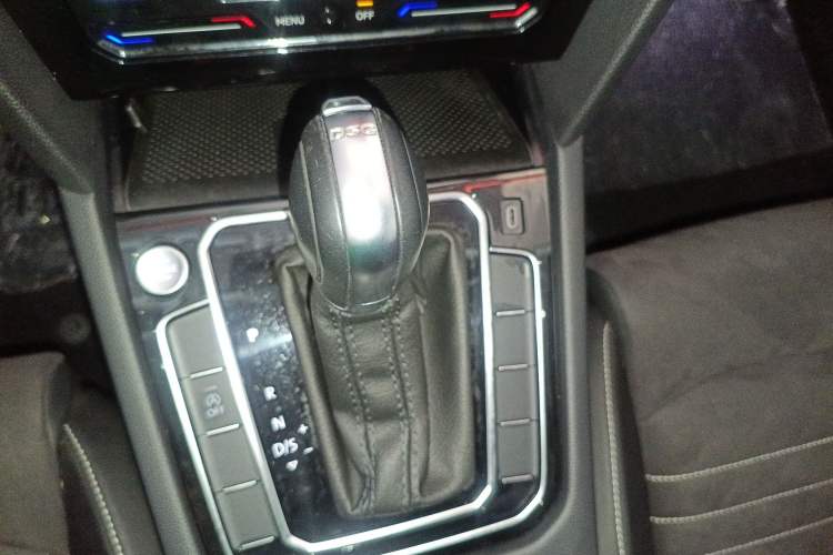 Used Volkswagen Magotan 2020 330TSI DSG Luxury Edition Gear Lever
