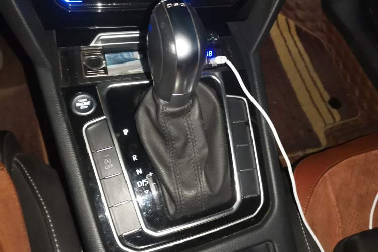 Used Volkswagen Magotan 2020 330TSI DSG Leading Model Gear Lever
