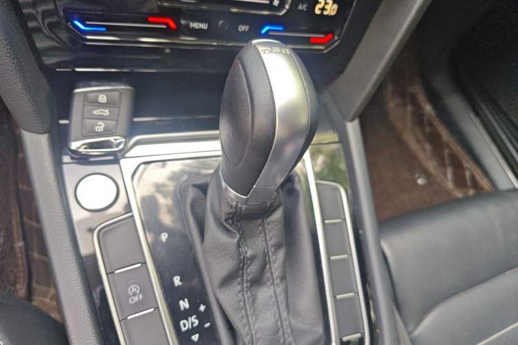 Used Volkswagen Magotan 2020 330TSI DSG Leading Model Gear Lever
