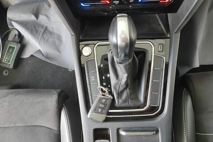 Used Volkswagen Magotan 2020 330TSI DSG Luxury Edition Gear Lever