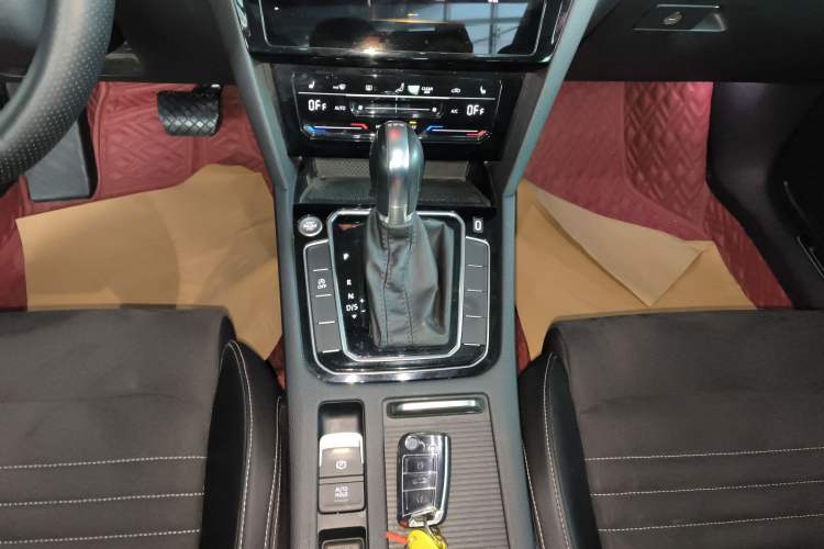 Used Volkswagen Magotan 2020 330TSI DSG Luxury Edition Gear Lever