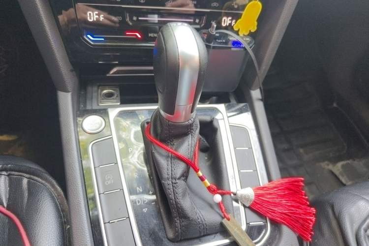 Used Volkswagen Magotan 2020 330TSI DSG Leading Model Gear Lever