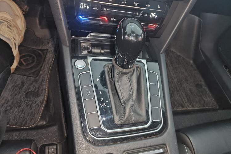Used Volkswagen Magotan 2020 330TSI DSG Leading Model Gear Lever