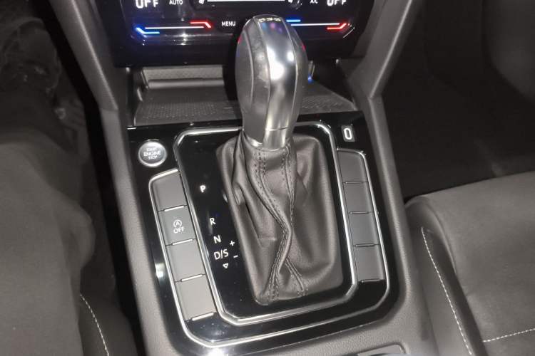Used Volkswagen Magotan 2020 330TSI DSG Luxury Edition Gear Lever