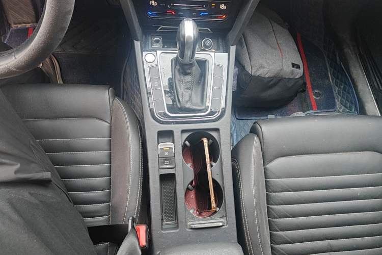 Used Volkswagen Magotan 2020 330TSI DSG Leading Model Gear Lever